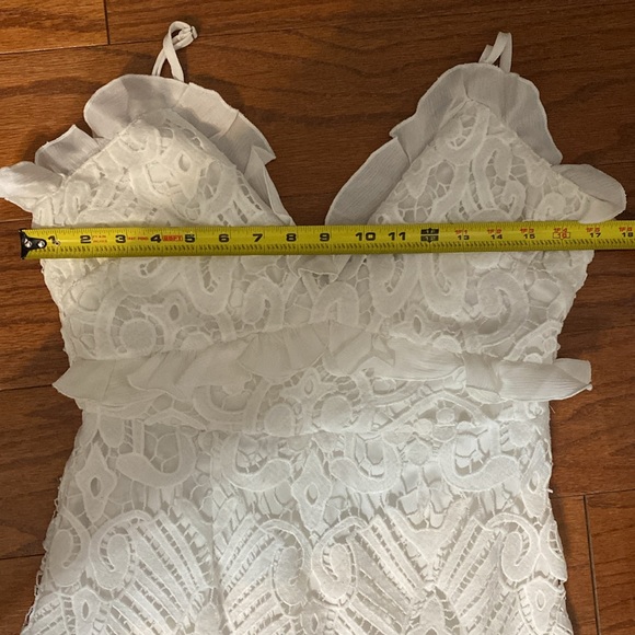Angel Biba white lace sleevesless dress. Size large - Picture 11 of 14